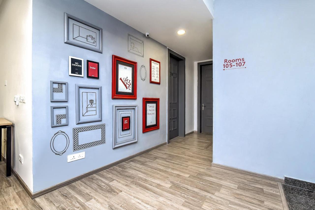 Hotel Gokul Solitaire, Surat Bhatha Bagian luar foto